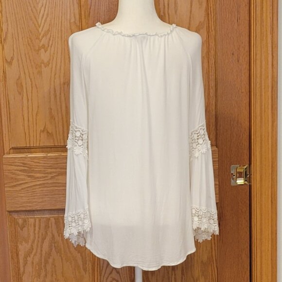 Democracy Embroidered Ivory Gauzy Bohemian Peasant Top with Bell Sleeves Sz L - Picture 8 of 14